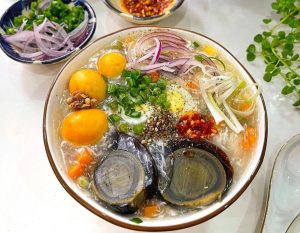 khai_vi_voi_cac_mon_sup_trong_tiec_cuoi_1