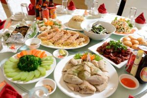 mon_an_tiec_cuoi_sang_trong_1